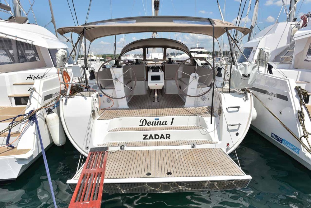 Yacht Charter Donna I yacht rental price. Bavaria Cruiser 51 Sailboat charter Croatia | Yacht4Less