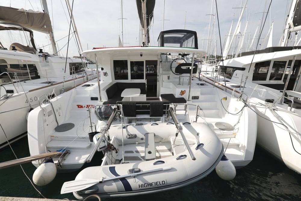 Yacht Charter Tom & Jerry yacht rental price. Lagoon 40 Catamaran charter Croatia | Yacht4Less